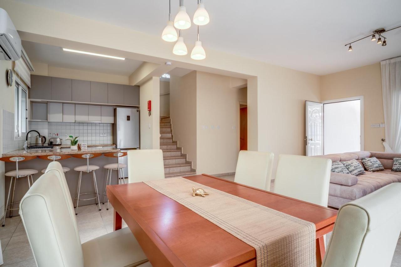 Amphitrite Villa 파라림니 외부 사진